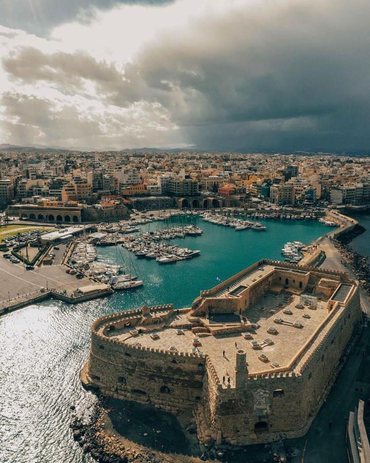Minos By Agora Luxury Apartments In The Heart Of Heraklion Kültér fotó